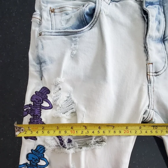 Colorful Embroidered Ripped Jeans - Picture 13 of 16